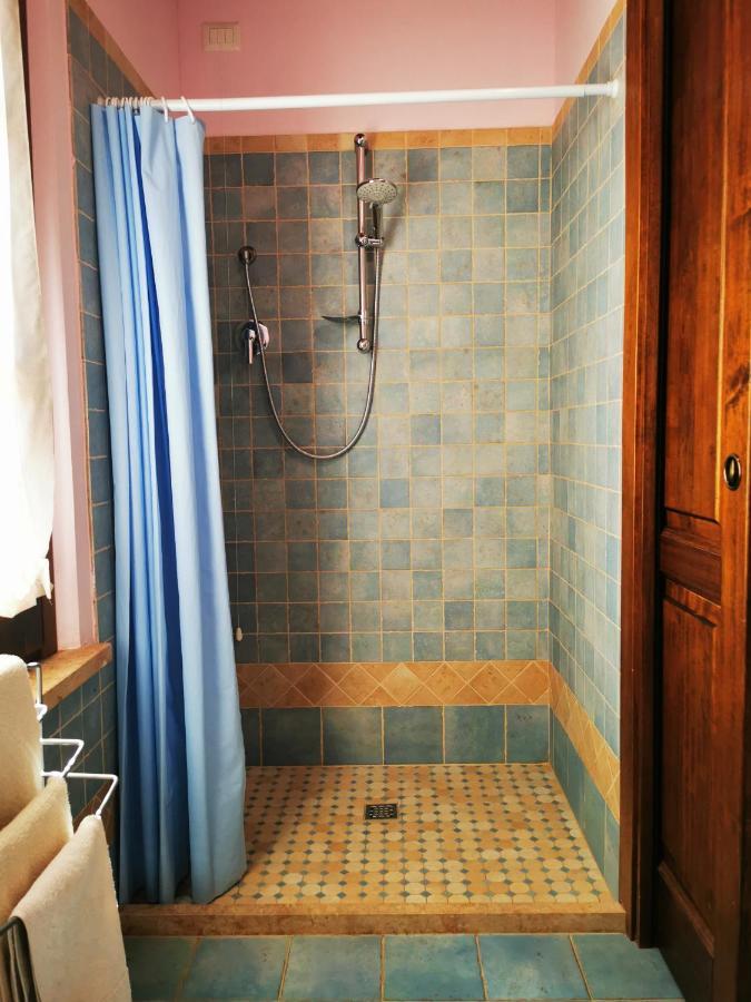 La Casa Dei Tigli Panzió Cannara Kültér fotó