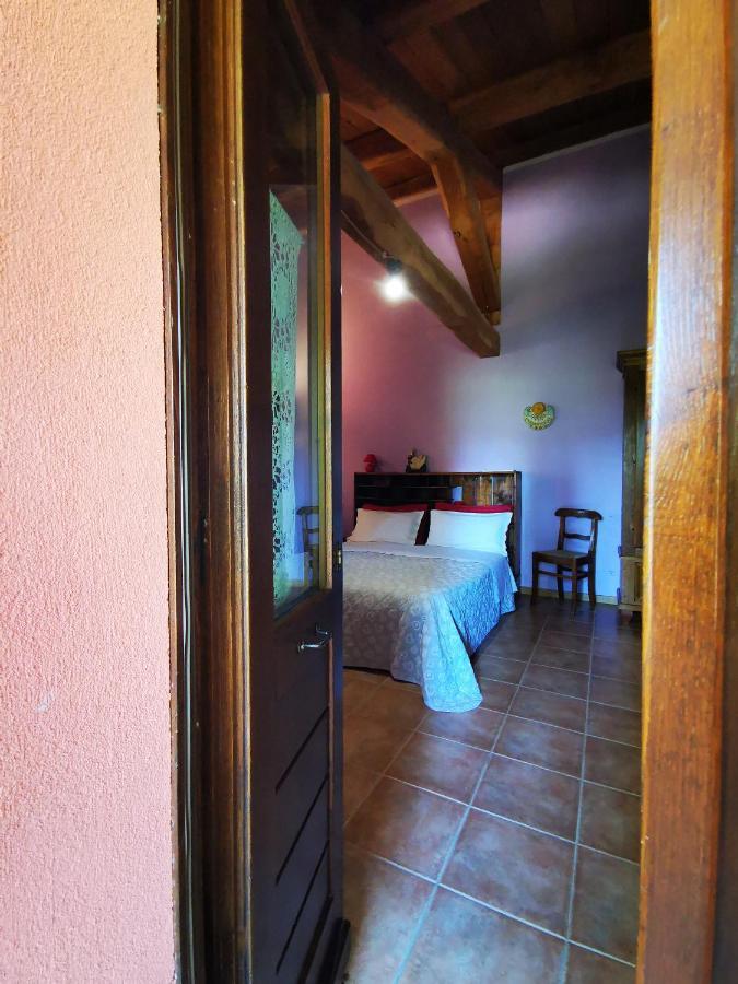 La Casa Dei Tigli Panzió Cannara Kültér fotó