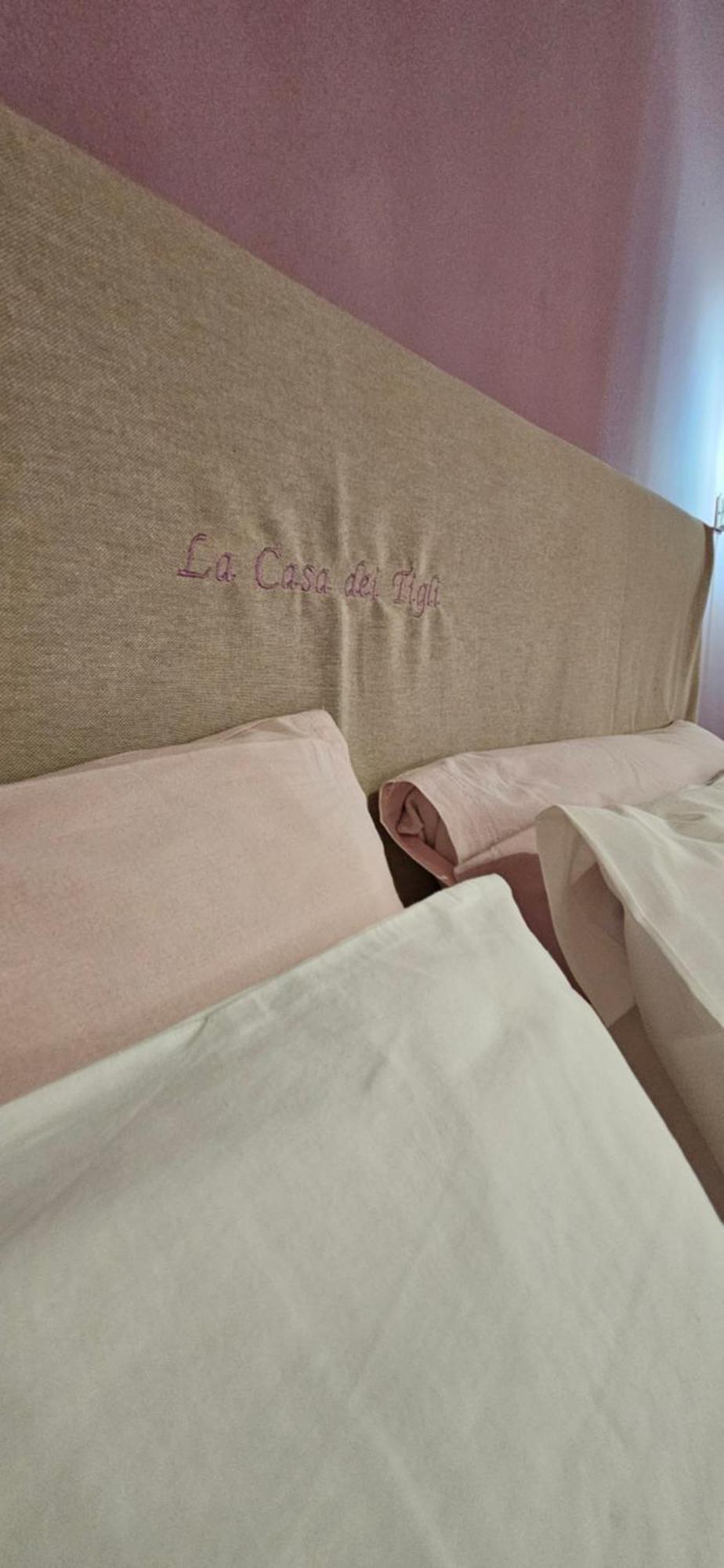 La Casa Dei Tigli Panzió Cannara Kültér fotó